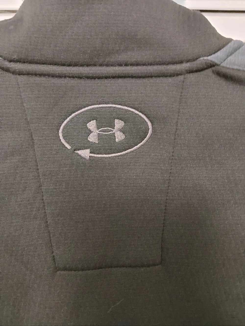 Under Armour Thermal Track Suit Set - Picture 6 of 13